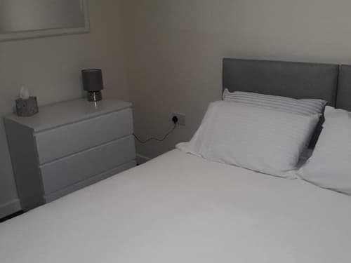 Stonefield Rooms, Room