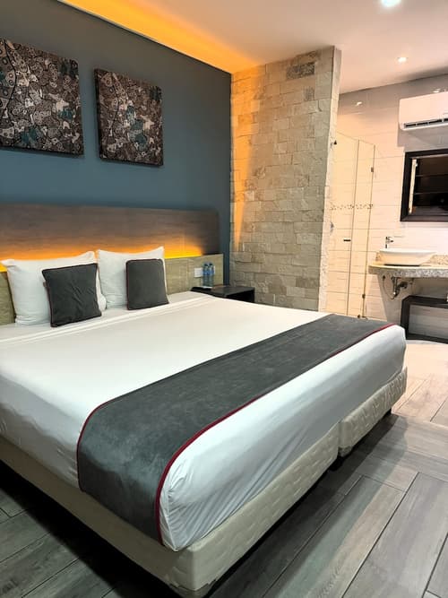 Illusion Xpress (Attraction Hotel Deluxe), Room