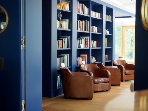 Augustin Hotel, Lobby sitting area