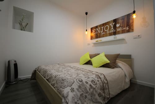 Alfama Right Point, Room