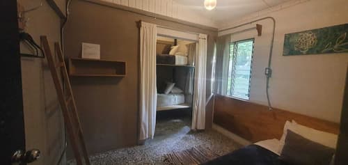 OutBox Inn, Room