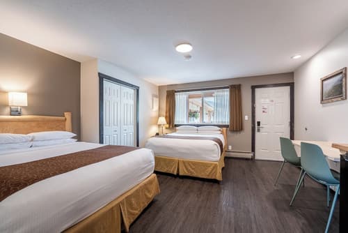 Swiss Chalet Motel, Room