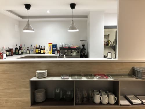 Hotel Ribaeta, Bar (on property)