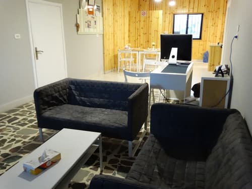 Hadrian's Gate Hotel, Reception