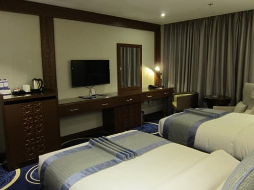 Swiss In Tabuk, Room