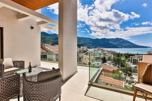 Lusso Mare by Aycon, Primary image