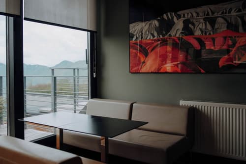 Quadrum Ski & Yoga Resort, Lobby sitting area