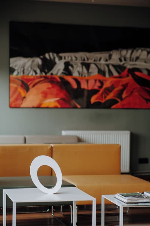 Quadrum Ski & Yoga Resort, Lobby sitting area