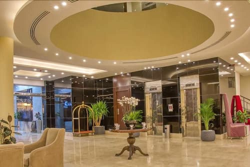 Sandy Palace Hotel, Lobby