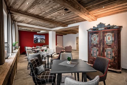 Hotel Gran Ciasa, Lobby sitting area