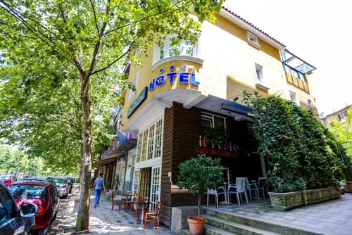 Hotel Town House, Primary image