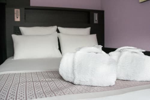 Nash Pratik Hotel, Room