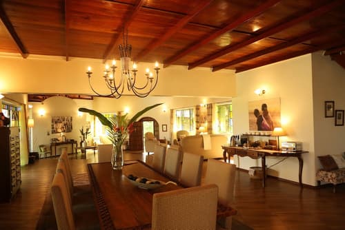 Pink Flamingo Boutique Hotel, Interior entrance