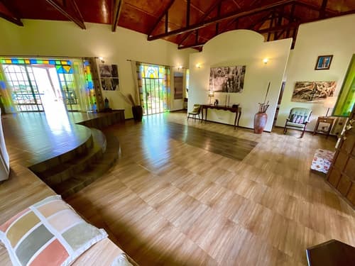 Pink Flamingo Boutique Hotel, Interior entrance