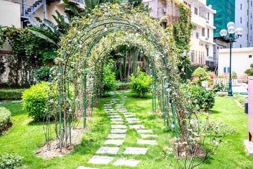 Sunflower International Village, Garden