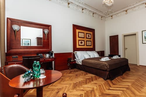 Hotel Golden Lamb, Room