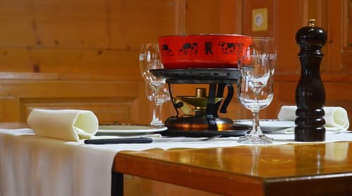 Hotel De Ville, Dining