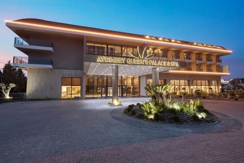 Aydinbey Queen's Palace & Spa - Ultra All Inclusive, Property entrance