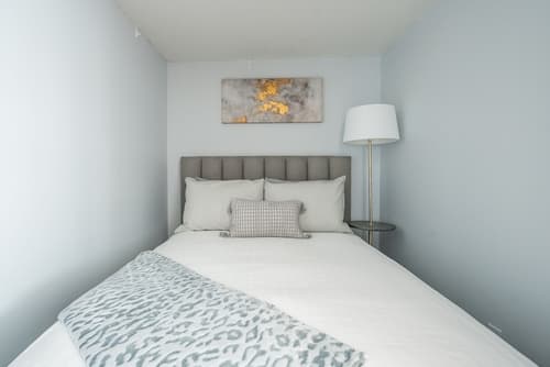 Yonge Street Downtown Toronto Condos, Room