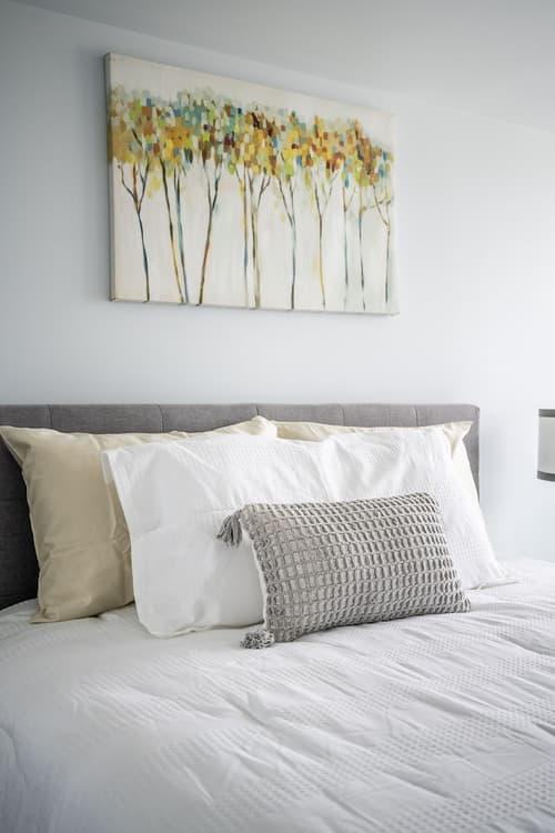 Yonge Street Downtown Toronto Condos, Room