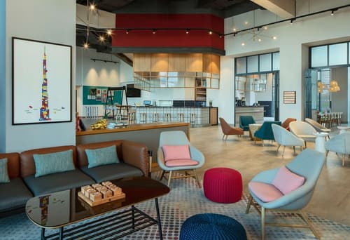 Rove At The Park, Lobby