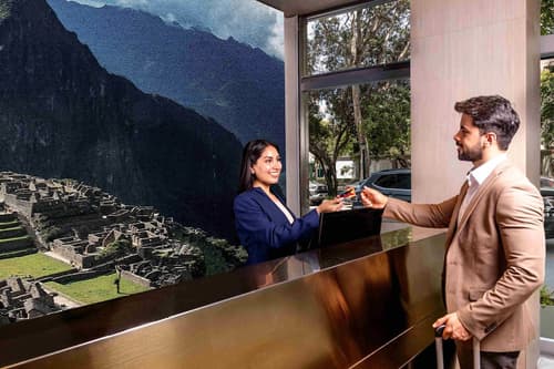 Dazzler by Wyndham Lima San Isidro, Reception