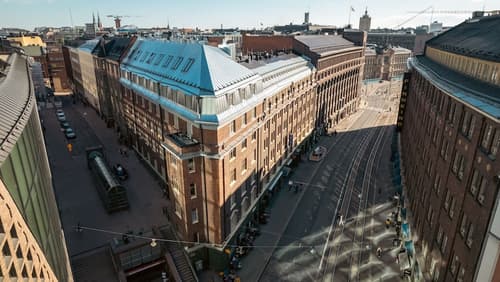 Bob W Kluuvi, Exterior