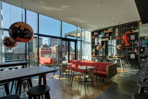 citizenM Boston North Station, Lobby lounge