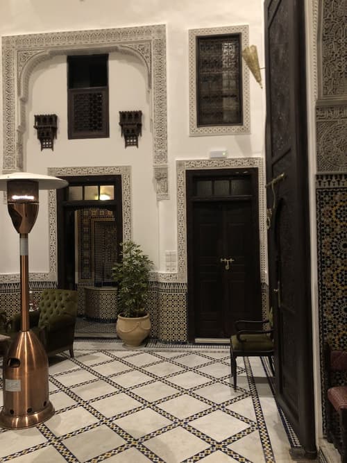 Le Grand Alcazar, Reception