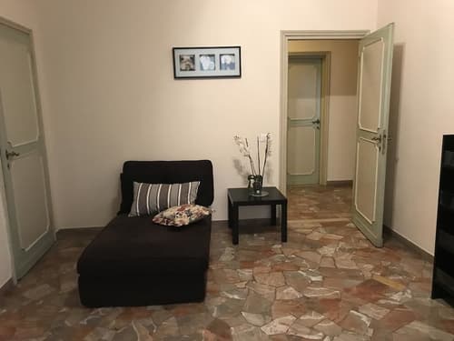 Oro B22, Primary image