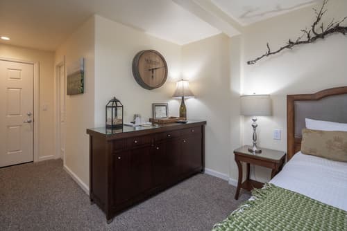 Vendange Carmel Inn & Suites, Room