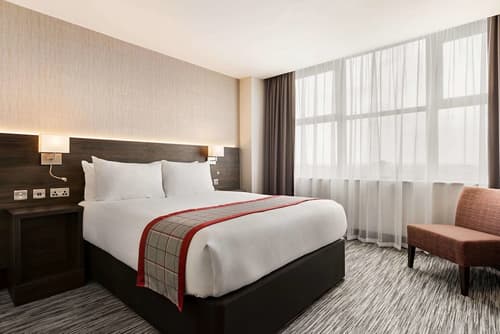 Ramada by Wyndham East Kilbride, Room