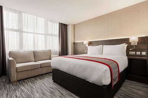 Ramada by Wyndham East Kilbride, Room