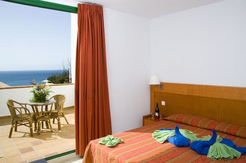 Aparthotel Esquinzo Y Monte Del Mar, Room