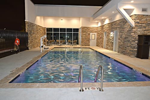Best Western Plus Executive Residency Oklahoma City I-35, Outdoor pool