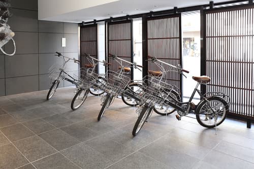 Dhawa Yura Kyoto, Bicycling