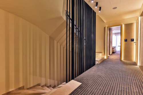 Hotel Kalos, Reception