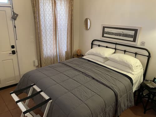 Painted Lady Bed & Brew, Room