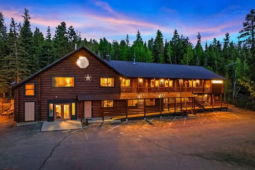 Duck Creek Village Inn, Primary image