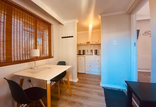 Dolphin Circle B&B, Room