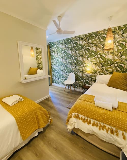 Dolphin Circle B&B, Room