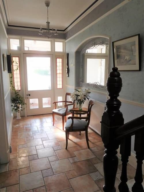 The Castle B&B, Interior entrance