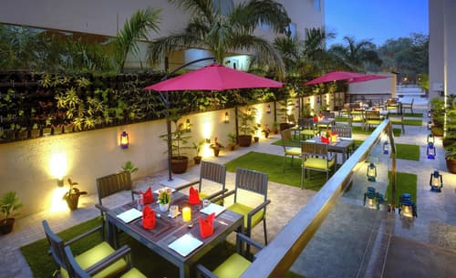 Golden Tulip Agra, Restaurant