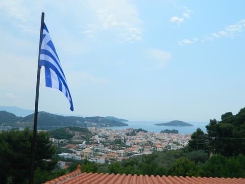 Asteri Studio's, Exterior