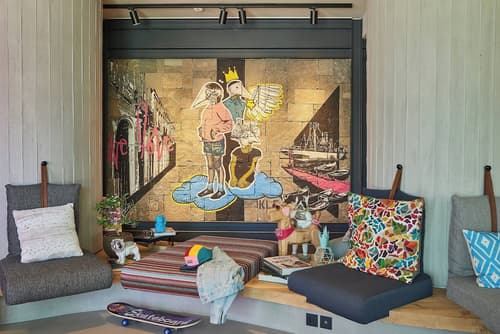 Moxy Patra Marina, Lobby