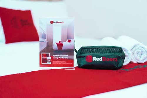 RedDoorz Plus @ Poblacion District Davao, Room