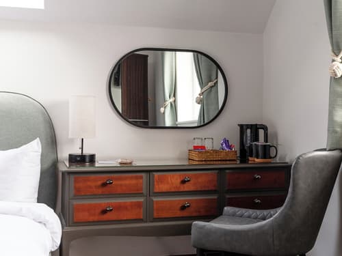 Bojangles Guest House, Room