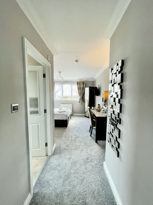 Bojangles Guest House, Room