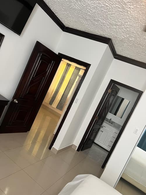 Island Turquoise Rental, Room