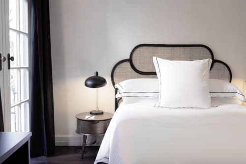 The Strand Hotel, Primary image